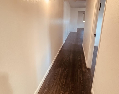 8229 E Vista Drive - Photo Thumbnail 7