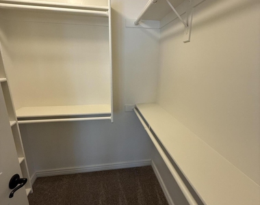 942 S Ash Avenue - Photo Thumbnail 14