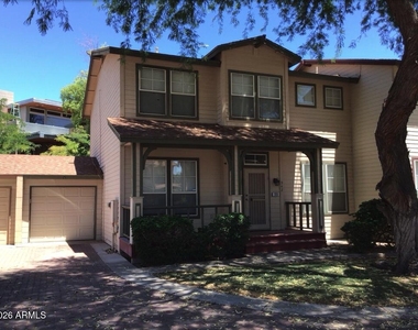 942 S Ash Avenue - Photo Thumbnail 1