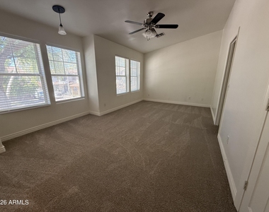 942 S Ash Avenue - Photo Thumbnail 13