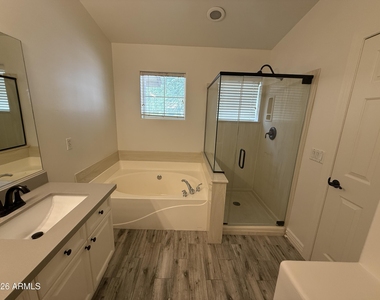 942 S Ash Avenue - Photo Thumbnail 10