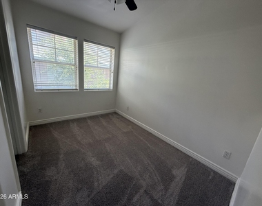 942 S Ash Avenue - Photo Thumbnail 8