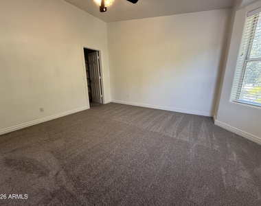 942 S Ash Avenue - Photo Thumbnail 17