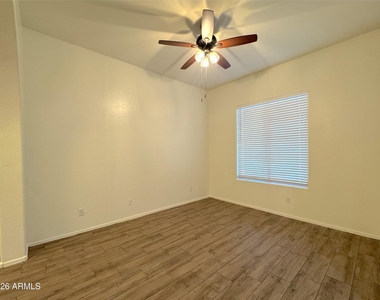 3013 W Glenhaven Drive - Photo Thumbnail 17