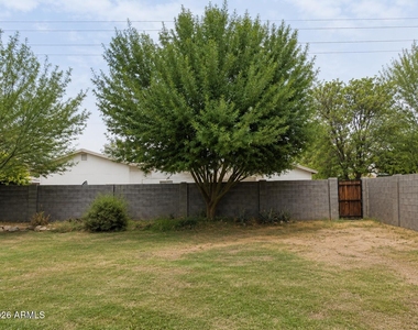 4326 E Glenrosa Avenue - Photo Thumbnail 20