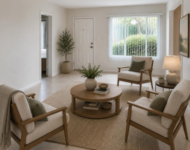 4326 E Glenrosa Avenue - Photo Thumbnail 2