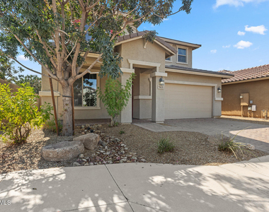 7422 S 28th Place - Photo Thumbnail 2