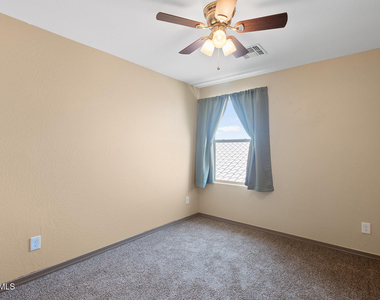 7422 S 28th Place - Photo Thumbnail 32