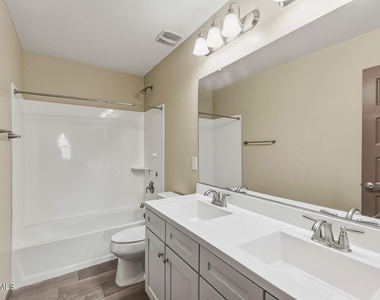 7422 S 28th Place - Photo Thumbnail 39