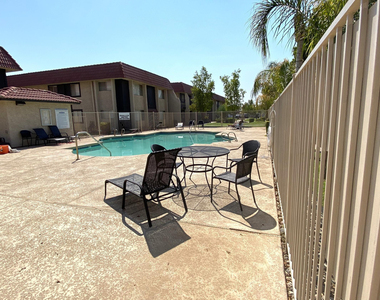 700 W University Drive - Photo Thumbnail 10