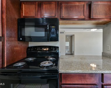 3500 N Hayden Road - Photo Thumbnail 8