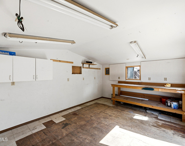 8520 W Alice Avenue - Photo Thumbnail 21