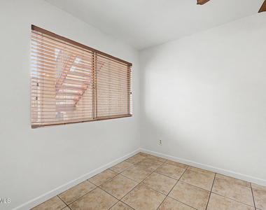 1905 E University Drive - Photo Thumbnail 34