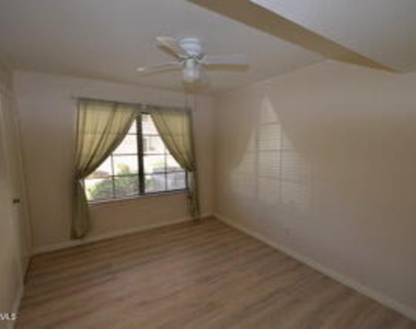 1905 E University Drive - Photo Thumbnail 10