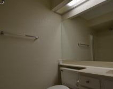 1905 E University Drive - Photo Thumbnail 9