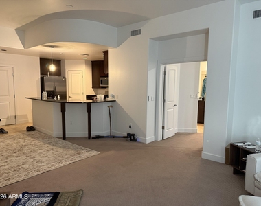 945 E Playa Del Norte Drive - Photo Thumbnail 4