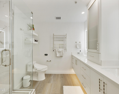 7161 E Rancho Vista Drive - Photo Thumbnail 23