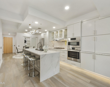 7161 E Rancho Vista Drive - Photo Thumbnail 9