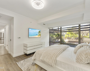 7161 E Rancho Vista Drive - Photo Thumbnail 14