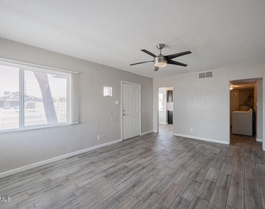 1503 E Harvard Street - Photo Thumbnail 6