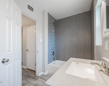 1503 E Harvard Street - Photo Thumbnail 10