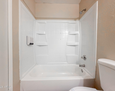 2625 W Ocotillo Road - Photo Thumbnail 13