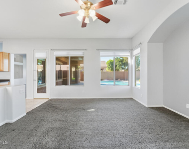 7180 W Trails Drive - Photo Thumbnail 19