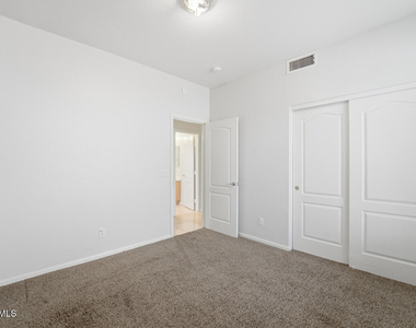 7180 W Trails Drive - Photo Thumbnail 25