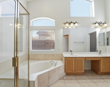 7180 W Trails Drive - Photo Thumbnail 42