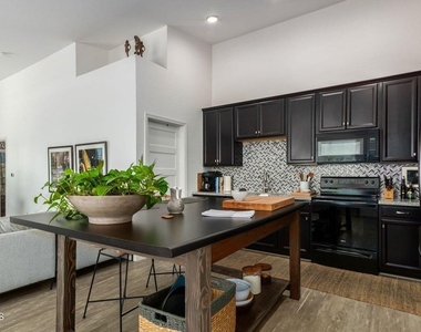 3900 E Baseline Road - Photo Thumbnail 12
