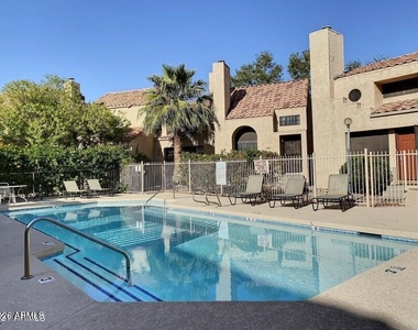 1025 E Highland Avenue - Photo Thumbnail 15