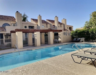 1025 E Highland Avenue - Photo Thumbnail 16
