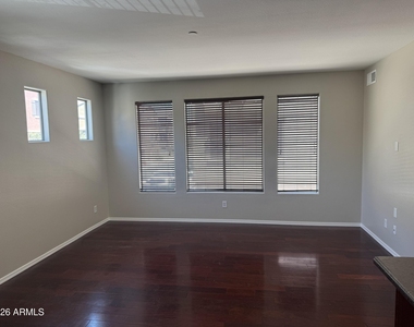 900 S 94th Street - Photo Thumbnail 13