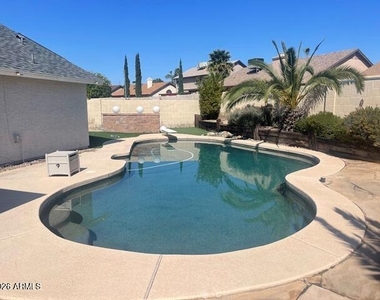 16435 S 43rd Street - Photo Thumbnail 1