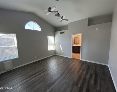 16435 S 43rd Street - Photo Thumbnail 12