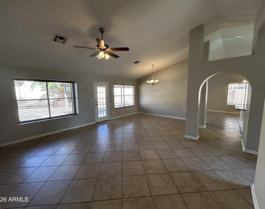 16435 S 43rd Street - Photo Thumbnail 2