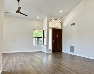 3839 E Cherokee Street - Photo Thumbnail 3