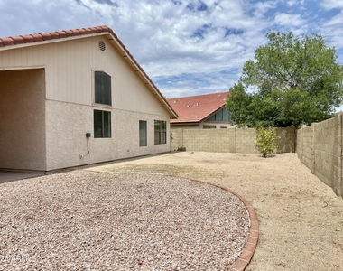 3839 E Cherokee Street - Photo Thumbnail 22
