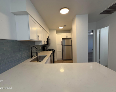 302 E Monte Vista -- - Photo Thumbnail 6