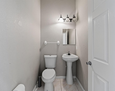 4059 Sw Kamsler Street - Photo Thumbnail 14