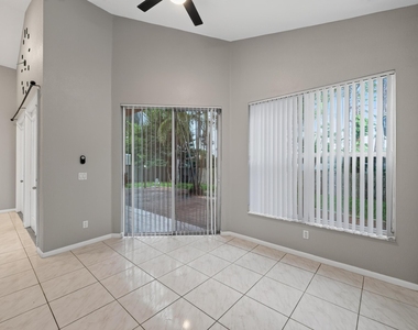 4059 Sw Kamsler Street - Photo Thumbnail 9