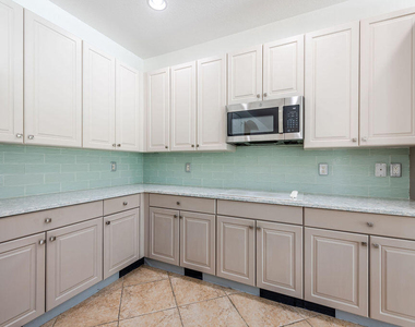 116 Bella Vista Way - Photo Thumbnail 12