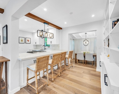 748 Ne 17th Way - Photo Thumbnail 18
