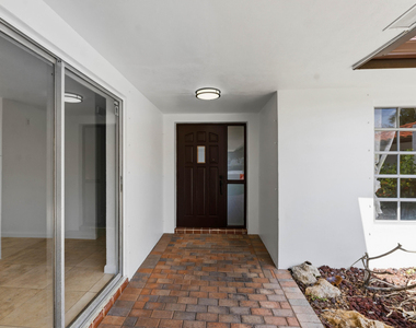 3310 Nw 90th Avenue - Photo Thumbnail 3