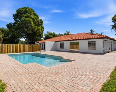 3310 Nw 90th Avenue - Photo Thumbnail 25