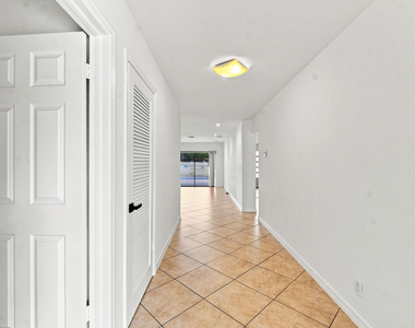 3310 Nw 90th Avenue - Photo Thumbnail 4