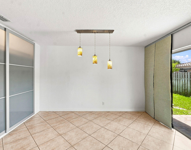 3310 Nw 90th Avenue - Photo Thumbnail 8