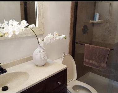 9466 Boca Cove Circle - Photo Thumbnail 2