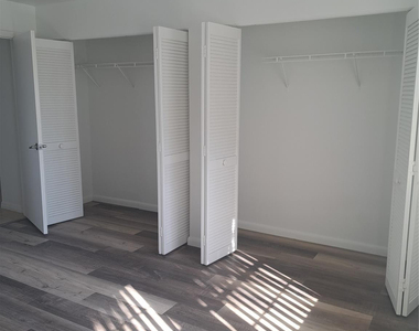 4164 Nw 90th Avenue - Photo Thumbnail 3