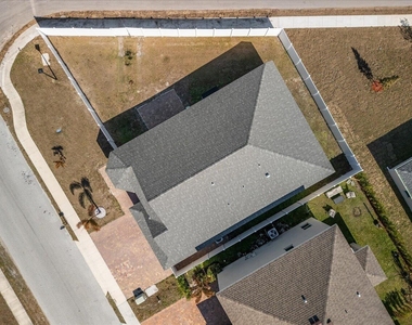 340 Palm Breezes Drive - Photo Thumbnail 22